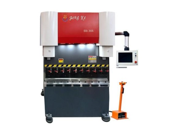 豐科機械創(chuàng)新純電伺服折彎機，乘勢折彎機節(jié)能環(huán)保新時代? 